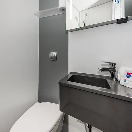 Cabinn Esbjerg 2*